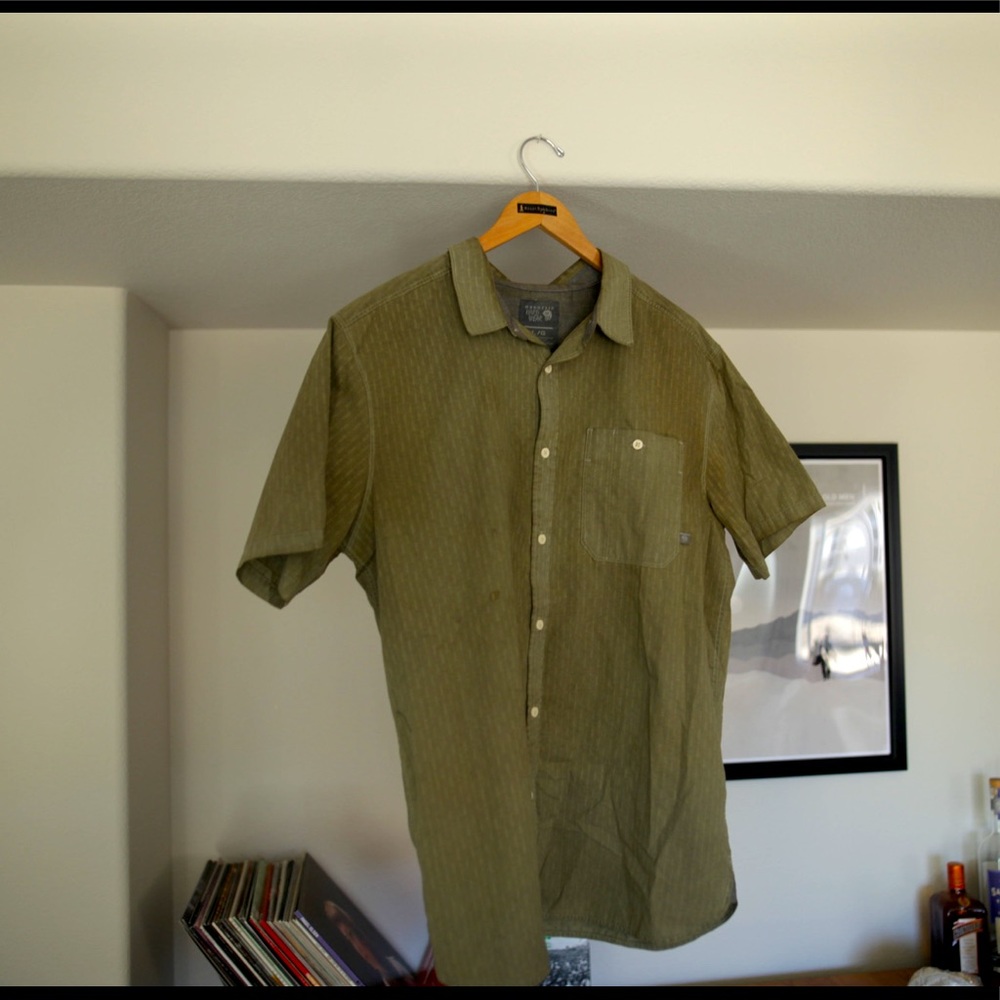 Mountain Hardwear Button Down (L)